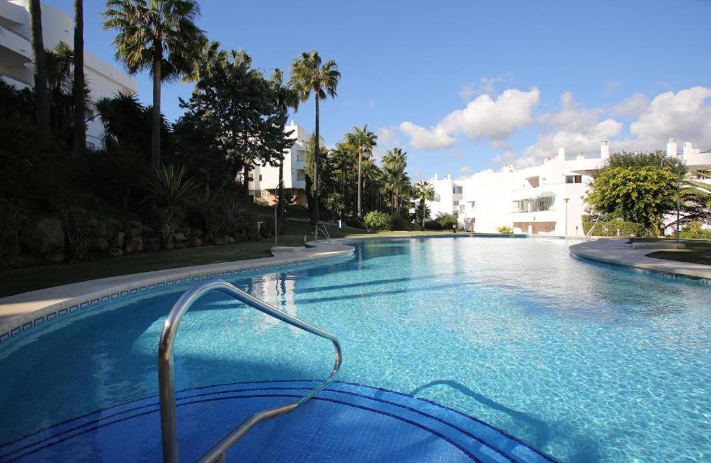 Estepona Golf Apartment Exteriör bild
